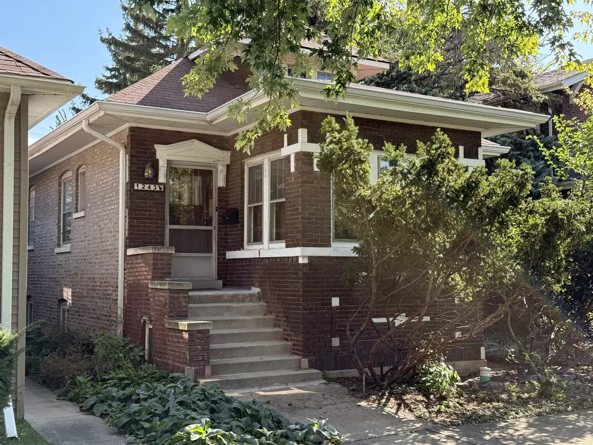 Berwyn, IL 60402,1243 Elmwood AVE