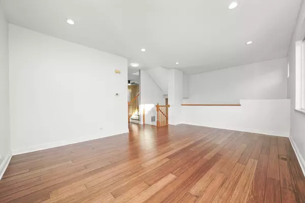 Gilberts, IL 60136,409 Evergreen CIR #4