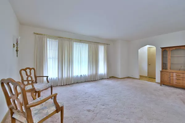 Niles, IL 60714,8144 N Osceola AVE