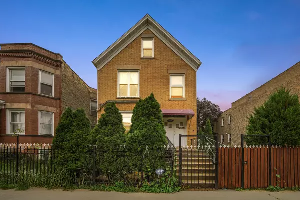 1450 N Springfield AVE, Chicago, IL 60651