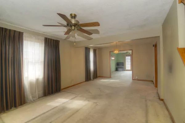 Western Springs, IL 60558,3902 Rose AVE