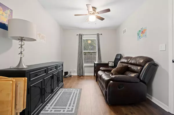 Elk Grove Village, IL 60007,1845 Maryland DR