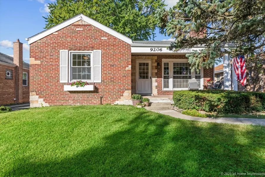 9206 S Troy AVE, Evergreen Park, IL 60805