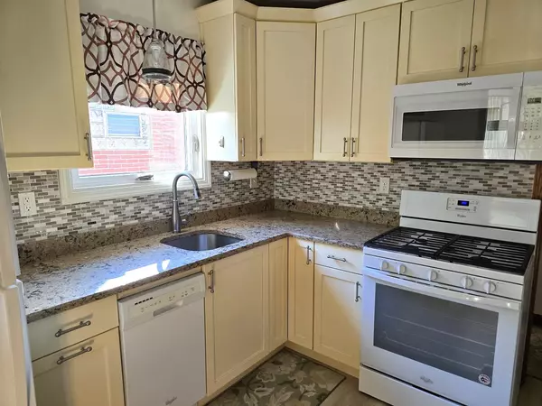 Chicago, IL 60655,10010 S Campbell AVE