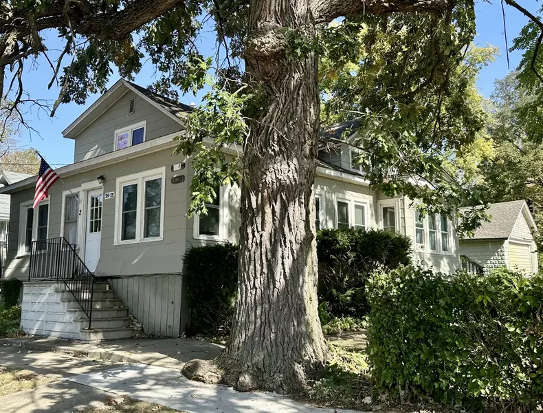 314 S 2nd AVE #4, St. Charles, IL 60174