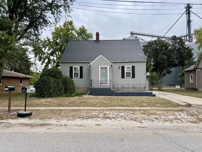 417 W Garfield AVE, Cissna Park, IL 60924