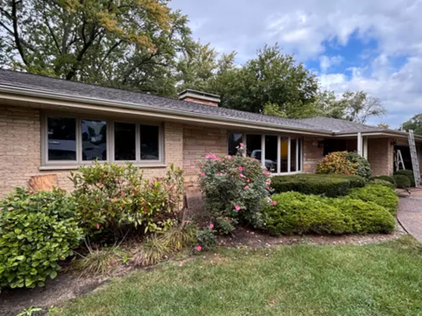21 E Stonegate DR, Prospect Heights, IL 60070