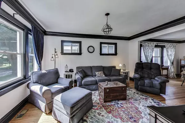 North Chicago, IL 60064,1102 Wadsworth AVE