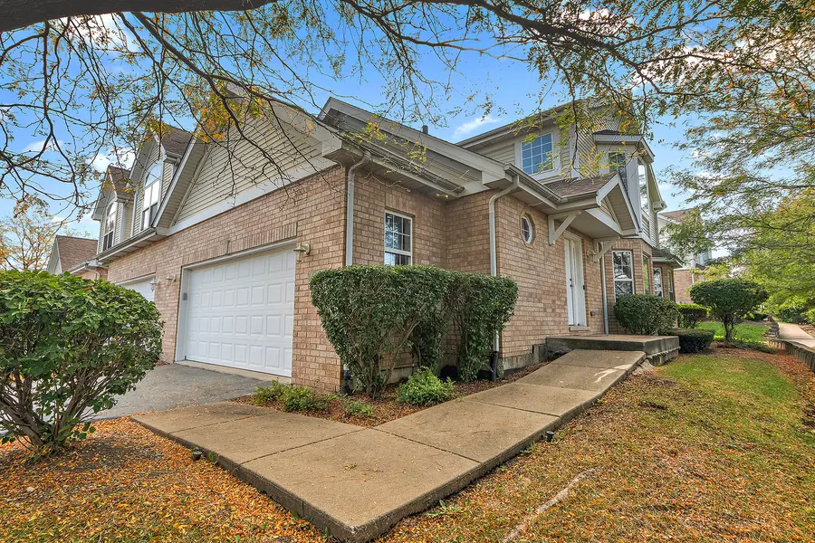 16150 Hillcrest CIR, Orland Park, IL 60467