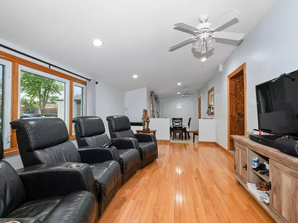 Worth, IL 60482,11554 S Neenah AVE