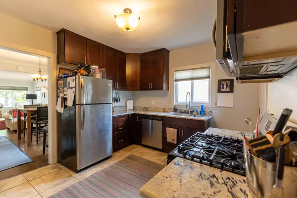 Evanston, IL 60201,2224 Foster ST