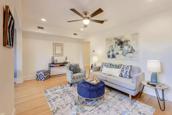 Chicago, IL 60660,5838 N Glenwood AVE #3N