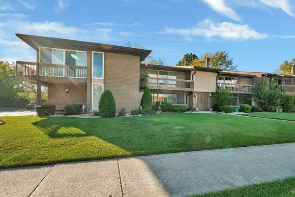 Orland Park, IL 60462,15712 86th AVE #117