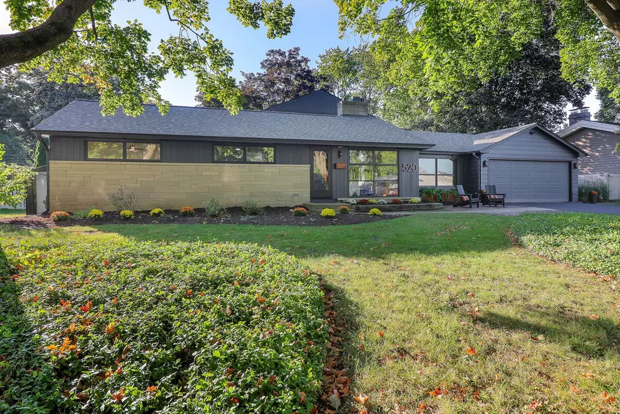 520 N Pine ST, Geneva, IL 60134