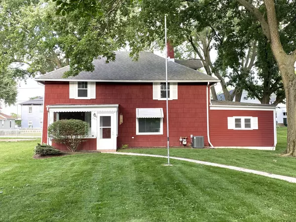 255 Oak ST, Hampshire, IL 60140