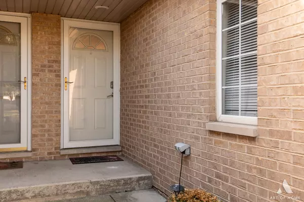 Justice, IL 60458,7256 Bradford CT