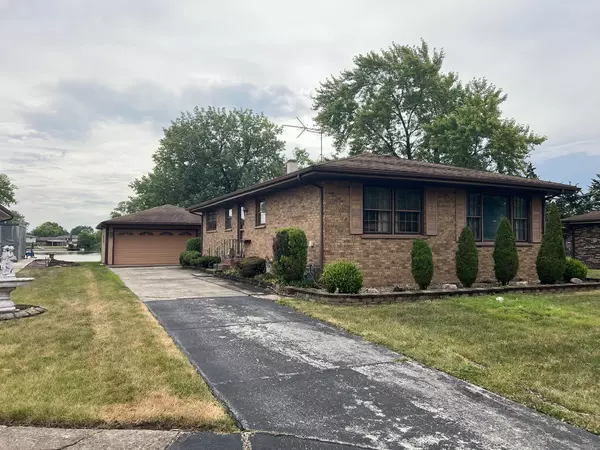19729 Orchard CT, Lynwood, IL 60411