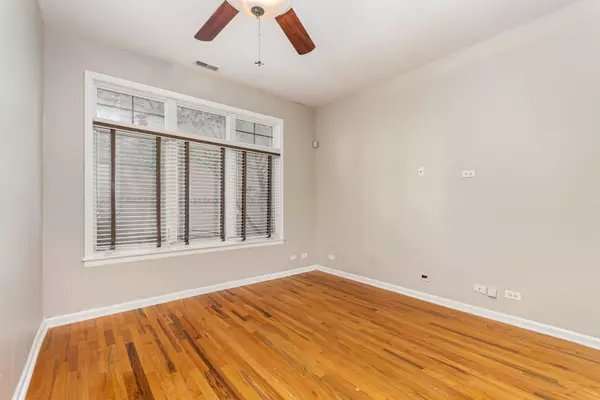 Oak Park, IL 60302,1022 Alexander LN