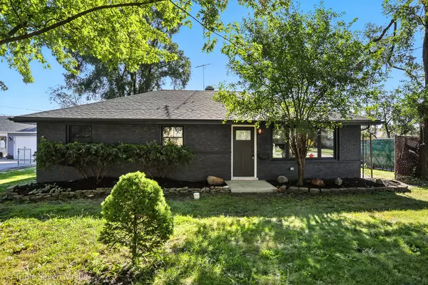Burbank, IL 60459,8053 Newland AVE