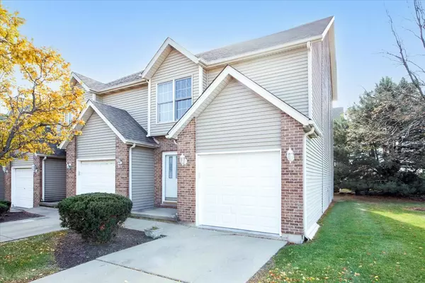 480 S Peace RD, Sycamore, IL 60178