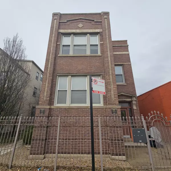 Chicago, IL 60618,3054 N Kedzie AVE #1F
