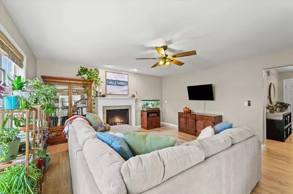 Champaign, IL 61822,1307 Farley LN