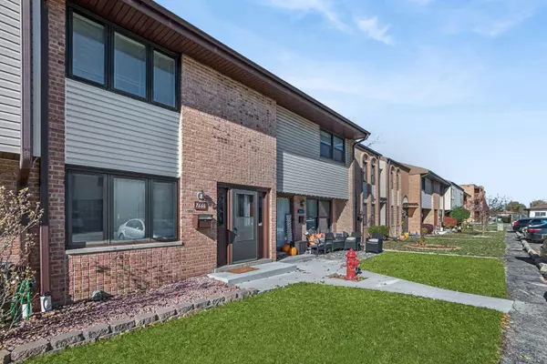 Justice, IL 60458,7666 S 88th CT