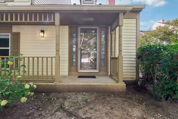 Naperville, IL 60563,1329 Queensgreen CIR