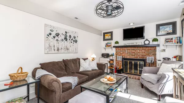 Galena, IL 61036,21 Thatcher LN