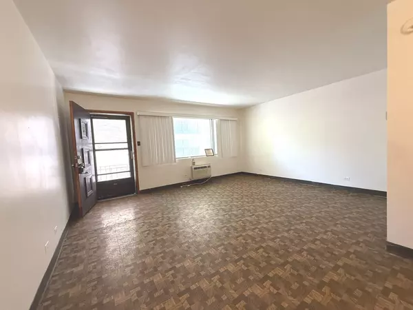 Oak Park, IL 60302,938 Ontario ST #12