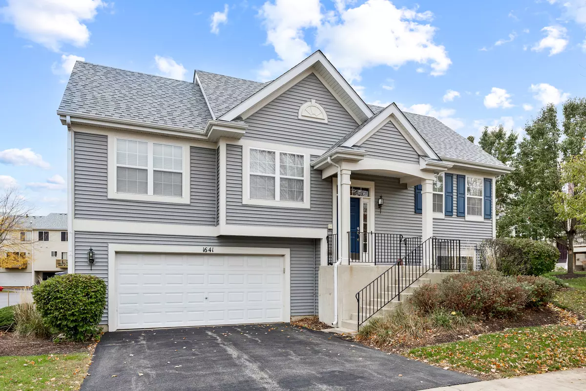 Pingree Grove, IL 60140,1641 Sandcastle LN
