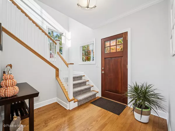 Clarendon Hills, IL 60514,29 Waverly AVE