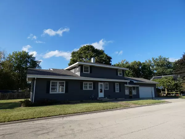 2300 Greengold ST, Crest Hill, IL 60403