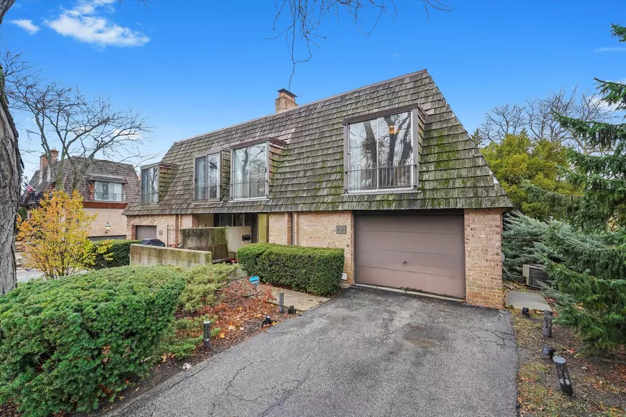 406 Lageschulte ST, Barrington, IL 60010