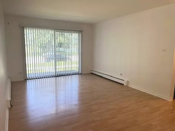 Oak Lawn, IL 60453,5733 W 103rd ST #1W