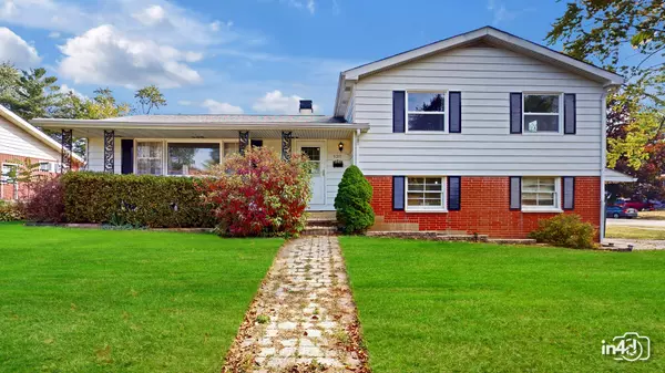 3211 Rugby CT, Waukegan, IL 60087