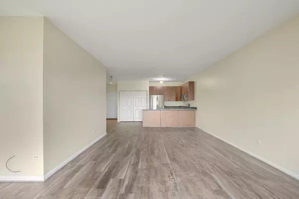 Oak Lawn, IL 60453,5100 W 96th ST #524