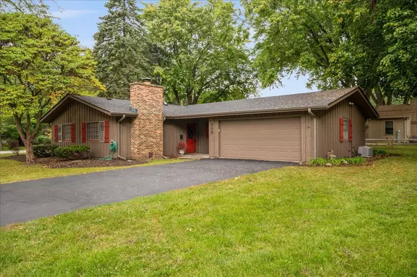 North Aurora, IL 60542,503 W State ST