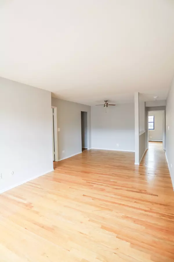 Chicago, IL 60657,2828 N Cambridge AVE #410