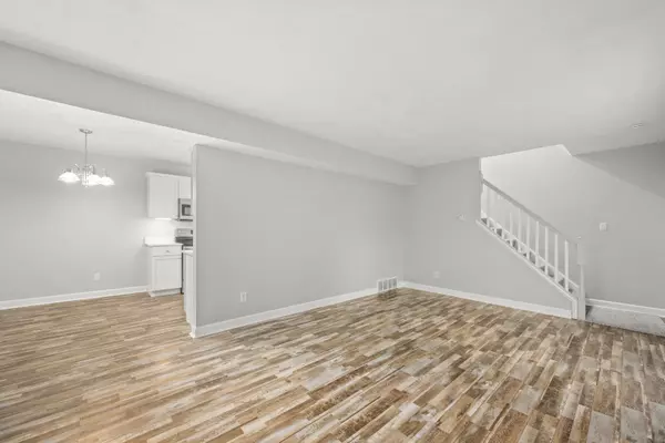 Sycamore, IL 60178,1606 E Stonehenge DR #14-B