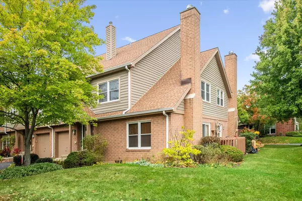 1523 Stewart DR, Darien, IL 60561