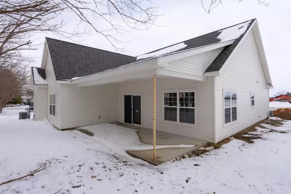 Urbana, IL 61802,1905 S Stone Creek BLVD