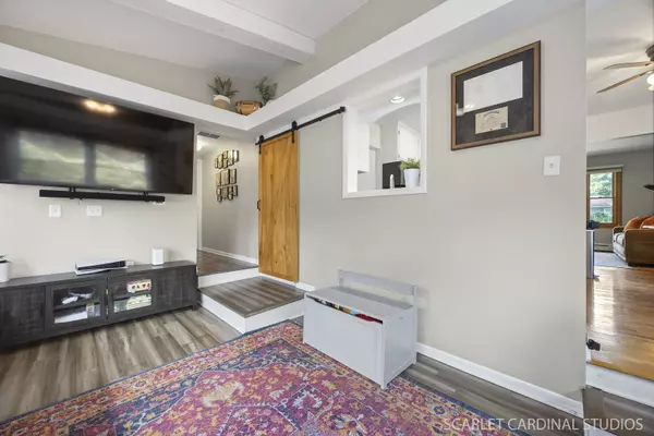 Wheaton, IL 60189,1123 Grant ST