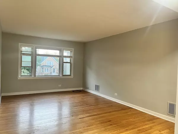 Chicago, IL 60655,10529 S Artesian AVE #2N