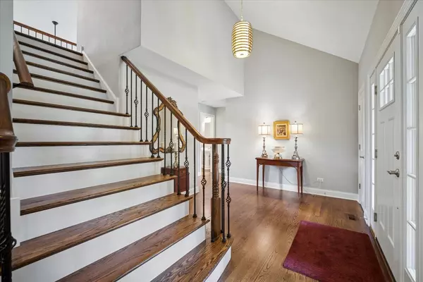 Sleepy Hollow, IL 60118,212 Jamestowne RD