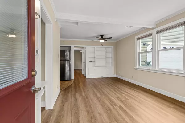 Champaign, IL 61821,108 N Draper AVE