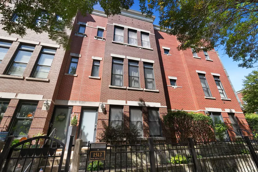 1512 S Halsted ST, Chicago, IL 60607