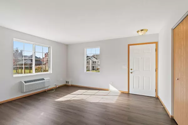 Carpentersville, IL 60110,1809 Silverstone DR #1809