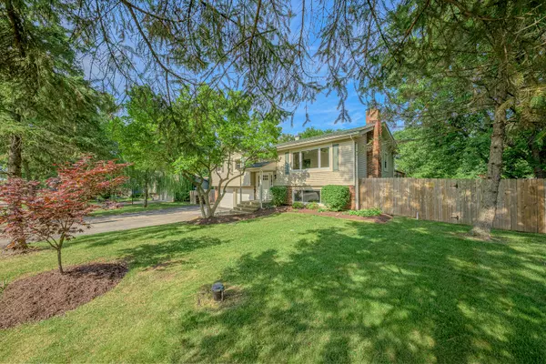 New Lenox, IL 60451,214 Somerset CT