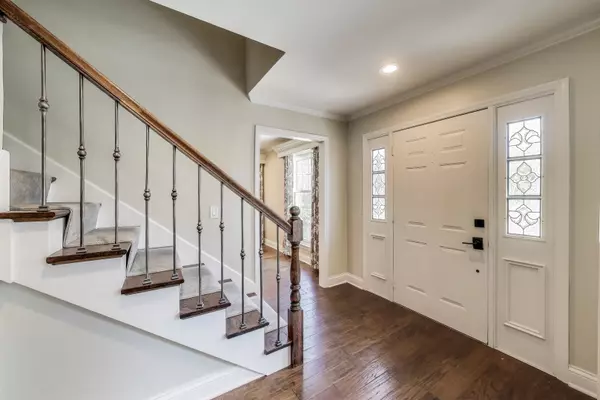 Inverness, IL 60067,924 Stonefield CIR